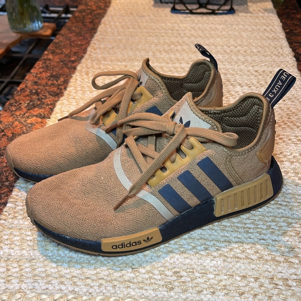ADIDAS NMD R1 boost (Raw Desert)